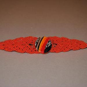 Bracciale arancio in Macramè con medaglione - image 2