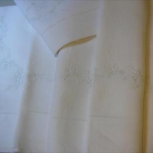Double sheets embroidered by hand LENZUOLO MATRIMONIALE CON RICAMO CLASSICO  - image 4