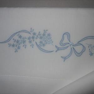 Sheets cot hand-embroidered LENZUOLO LETTINO CON FIOCCHI BLU - image 3
