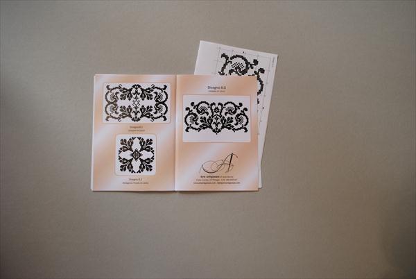  disegno n.008 medaglioni piccoli - immagine 1